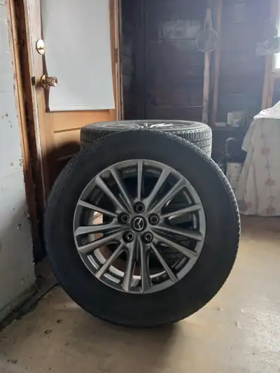 4 pneus d'été usagés à vendre, jantes incluses Bridgestone pour Mazda CX5 2017 Grandeur : P225/65R17
