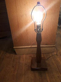 Vic Craft Inc. Victoriaville, Que. Wooden Lamp