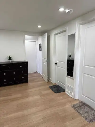1 Room Available in Beautiful 2-Bedroom Basement – Hamilton Looking for a clean and responsible sing...