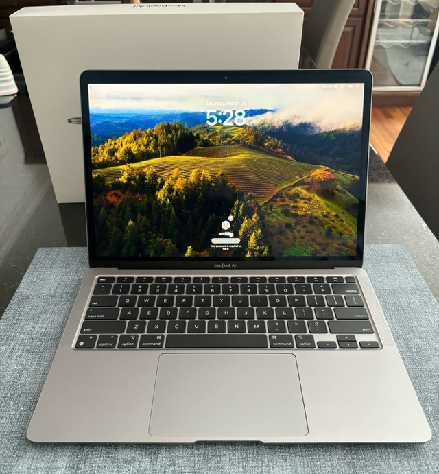 MacBook Air M1 in Laptops in Saint John