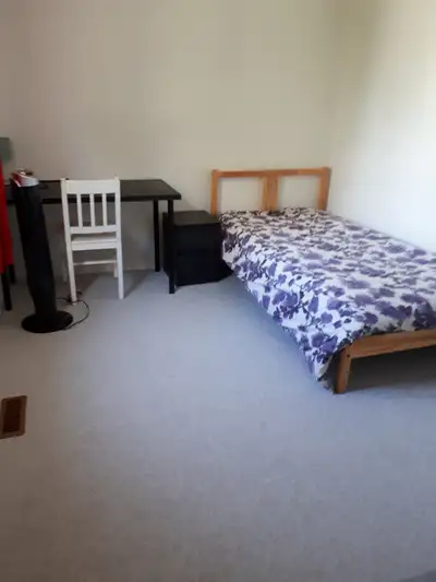 Furnished 2nd-Floor Room for Rent – Near Blair O-Train Station Description: Looking for a single, ne...
