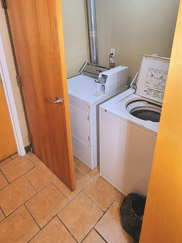 McMaster Student Housing - WiFi, Maid, Parking, Great Location! in Room Rentals & Roommates in Hamilton - Image 9