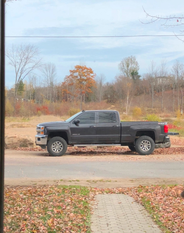 2016 Chevrolet 2500 Duramax in Cars & Trucks in Pembroke