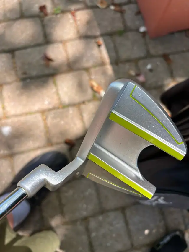 Golf club set ( Youth ) Tour Edge HL-J  ( RT ) ( 5  clubs ) &bag in Golf in City of Toronto - Image 3