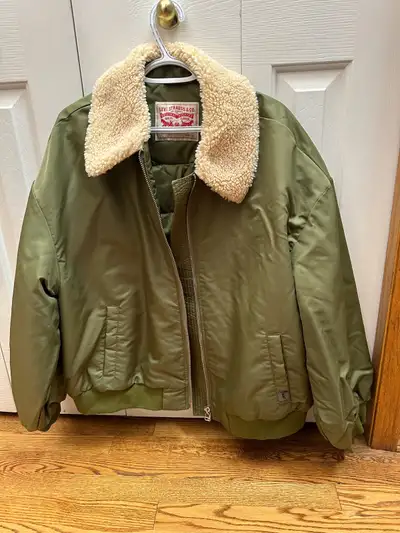 Levi’s bomber jacket, View more