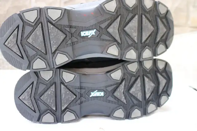 Men’s BOOTS HIKING WIND RIVER size US 12 men’s waterproof Hyper in Men's Shoes in City of Toronto - Image 8