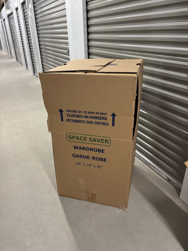 Space Saver Wardrobe Box in Dressers & Wardrobes in Oakville / Halton Region