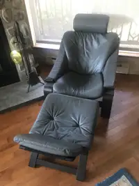 Original Leather Kroken Lounge chair and footrest 