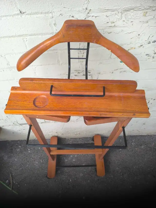 Valet Stand clothing butler solid wood in Other in Markham / York Region - Image 4