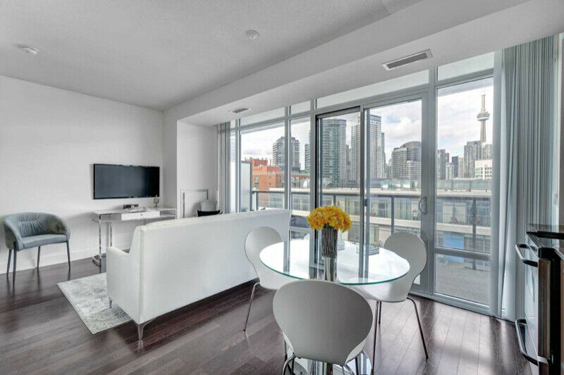 Waterfront condo w/parking,locker - $2425 3