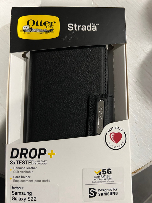 NEW IN BOX OTTERBOX STRADA  in Cell Phone Accessories in Peterborough