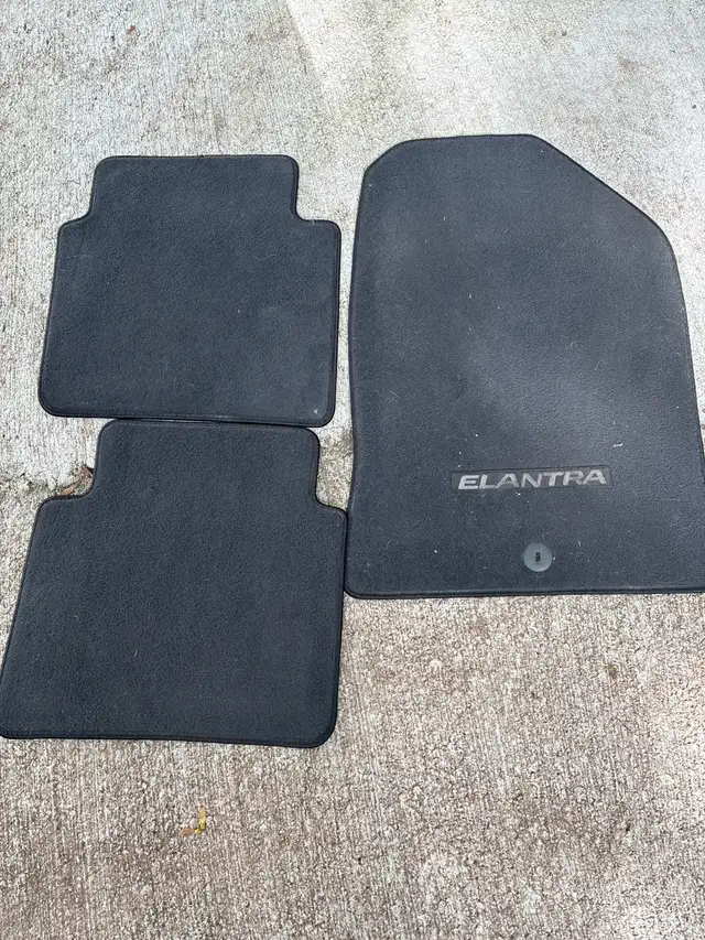 Hyundai car mats 2019 Elantra in Other Parts & Accessories in St. John's - Image 2