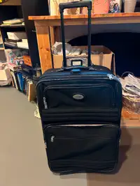 used suitcases