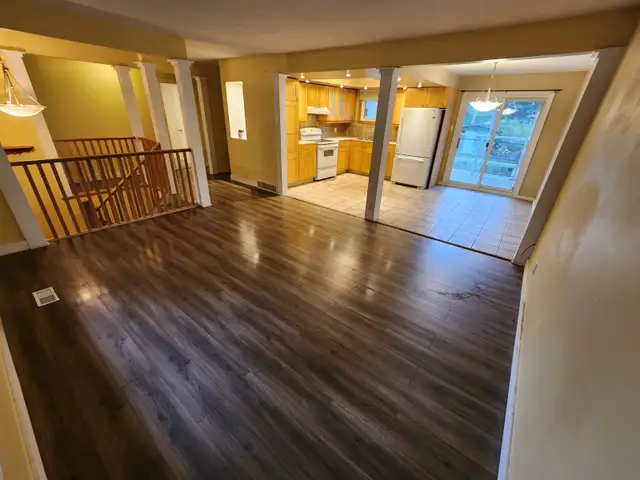 Beautiful Open Concept Raised Bungalow House for Rent in Houses for Sale in Kitchener / Waterloo - Image 5