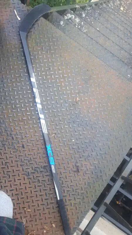 Mitch Marner True Carbon Fibre Hockey Stick in Hockey in Oshawa / Durham Region - Image 10