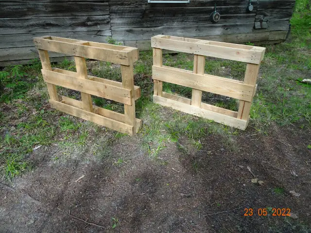 Palettes de bois en bois franc très solides. in Other in Lanaudière - Image 2