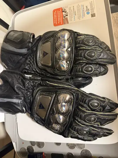 Size L/9, good condition