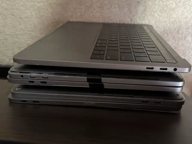 MacBook for patrs in Laptops in Edmonton - Image 10
