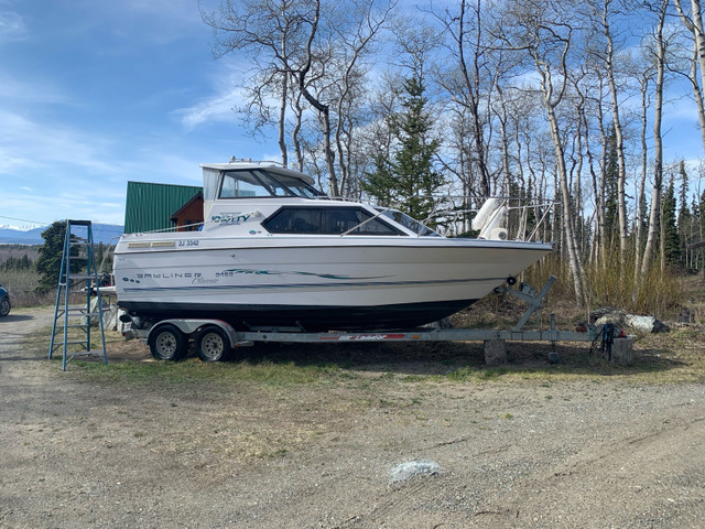 Bayliner 2452 Classic in Powerboats & Motorboats in Whitehorse - Image 2