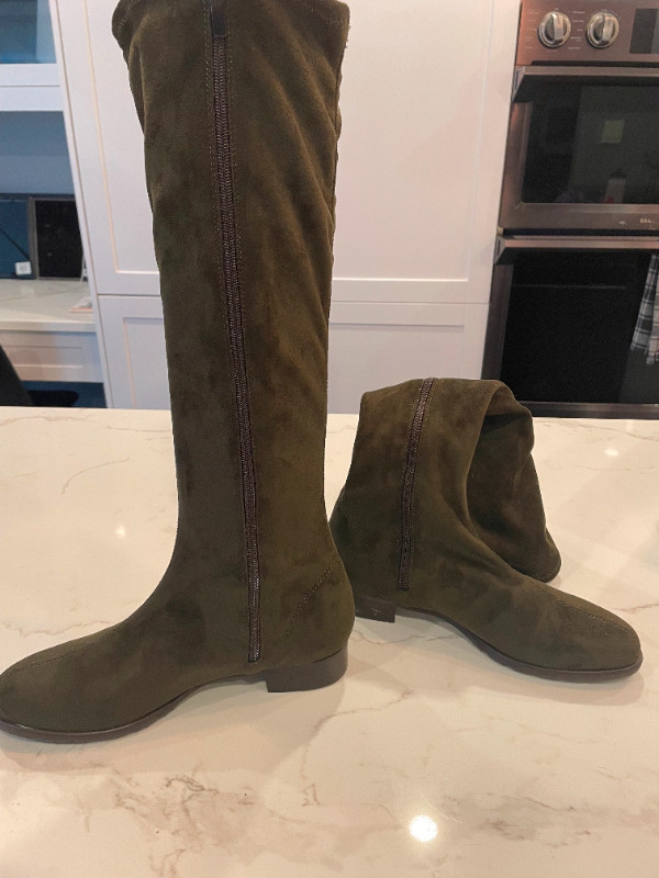 Ron White Olive Stretch Eco Suede Boot Size Euro 38/US 7.5/8 NEW in Women's - Shoes in Markham / York Region