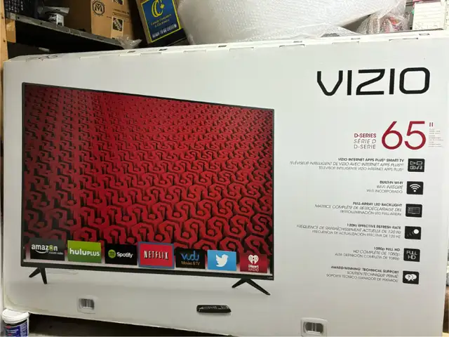 Full Tv set (TV, Wii remotes, Sound system) in General Electronics in Markham / York Region - Image 5