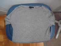 Women’s Tommy Hilfiger Sweater – Size Large