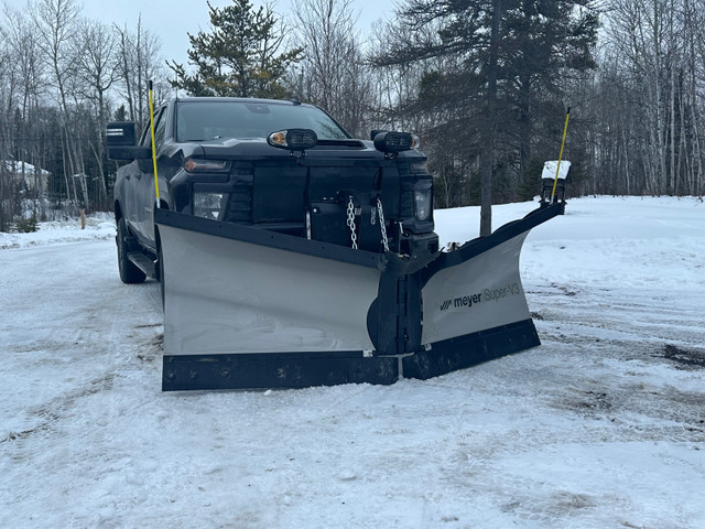New Meyer 8’6” Super-V3 Snow Plow in Other in Sudbury - Image 2