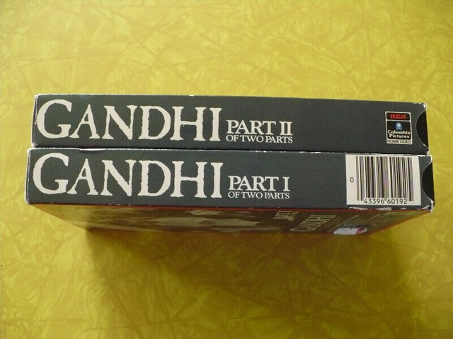 GANDHI- PART I- PART II VINTAGE 1982 ( 2 VHS IN ENGLISH ) dans CD, DVD et Blu-ray  à Longueuil/Rive Sud - Image 4