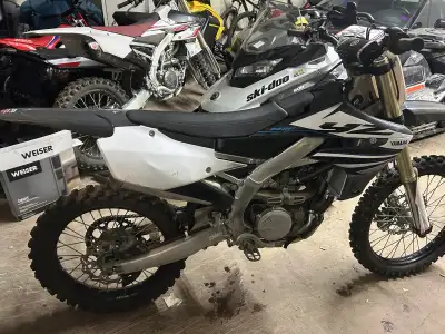 Yz 250 f 2020 Bike is like new 5.7 hour Asking 5000$ obo