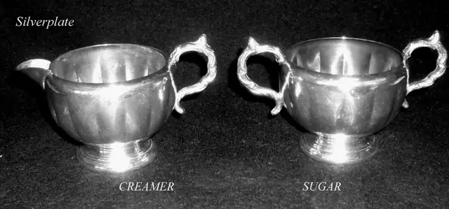 Vintage Viking Silver Plate- sugar bowl, creamer + 2 trays in Arts & Collectibles in City of Toronto - Image 9