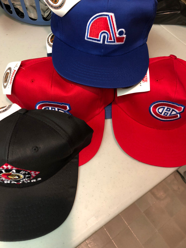 Hats - NHL  AUTHENTIC - Only A FEW LEFT ! dans Hockey  à Ville de Montréal