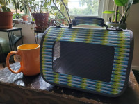 Small fabric pet carrier