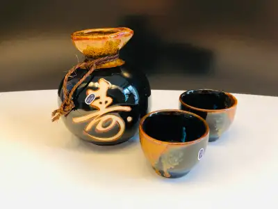 Sake Bottle and Cups Set (Made in Japan) New Unused, View more