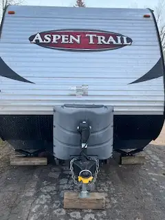 2014 Aspen Trail Camper for Sale -2014 hardtop trailer with one slide out -24’ in length -queen bed...