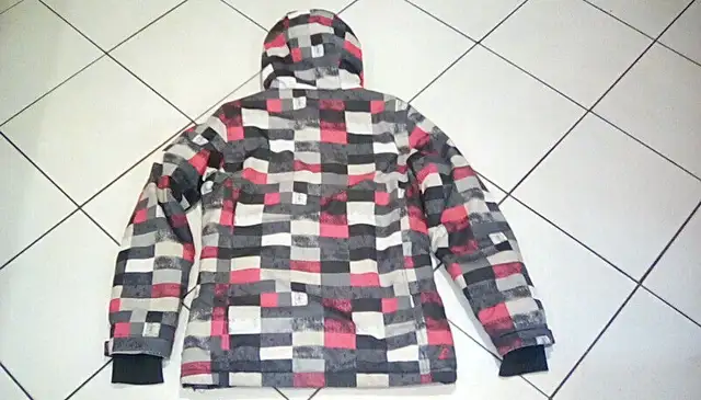 Manteau automne hiver 14 ans Winter spring coat in Kids & Youth in Laval / North Shore - Image 9