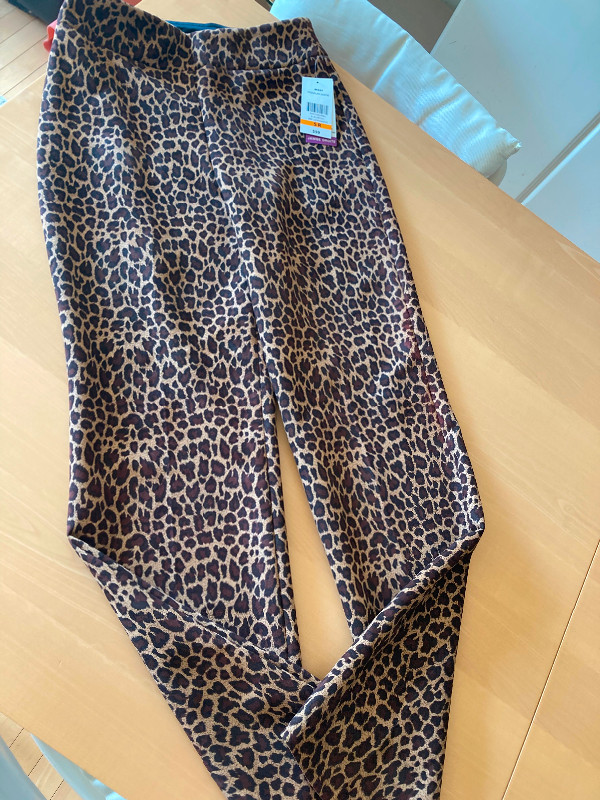 Leopard print trousers in Women's - Bottoms in Ottawa