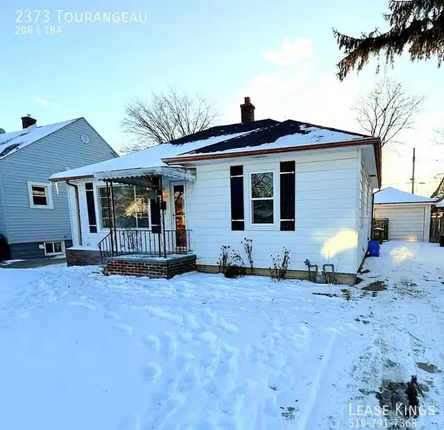 2 Bed 1 Bath House for rent on Tourangeau Rd