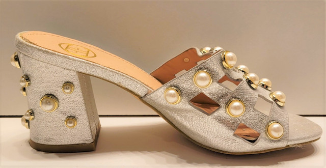 Metallic Silver, Pearl embellished, chunky heeled sandals (size in Women's - Shoes in St. Catharines - Image 4