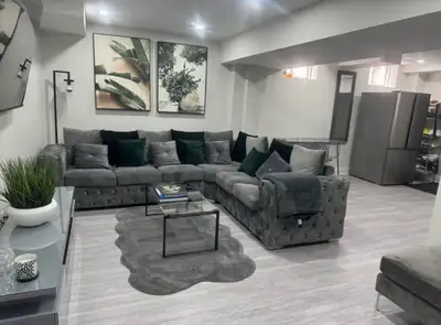 Newly Updated 1-Bedroom Suite – Clean & Modern Headline: Bright 1-Bedroom Apartment with New Upgrade...