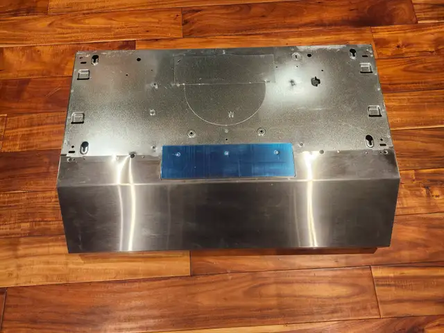 30 inch hood range. in Stoves, Ovens & Ranges in Hamilton - Image 4