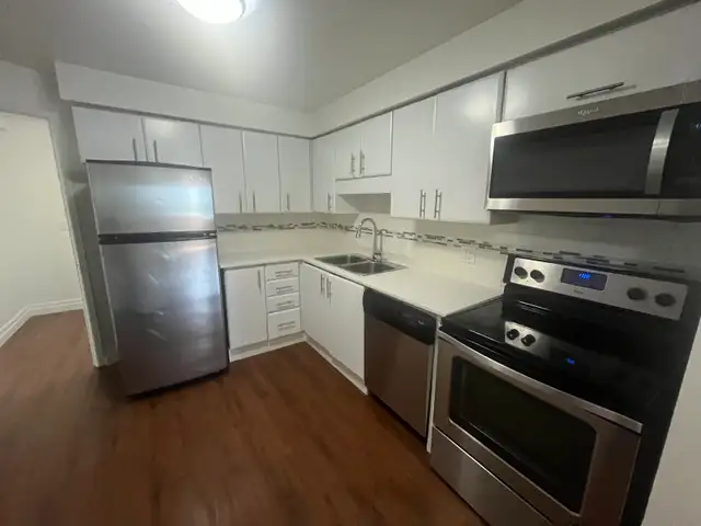 Roommate for Downtown London562905144246282241