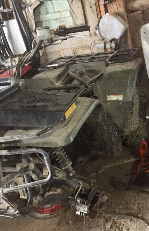 PARTING OUT 2003 ARCTIC CAT 250cc 4x4 semi auto 5 speed in Other in Ottawa - Image 4
