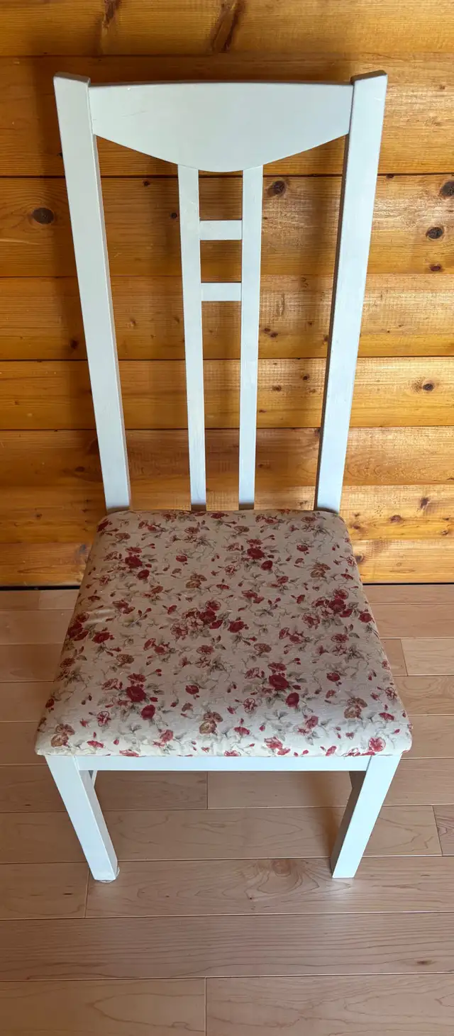 Wooden Chair   in Chairs & Recliners in Whitehorse - Image 3