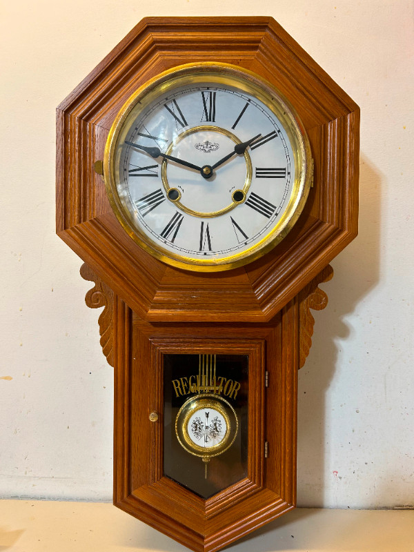 Regulator Clock in Home Décor & Accents in Markham / York Region