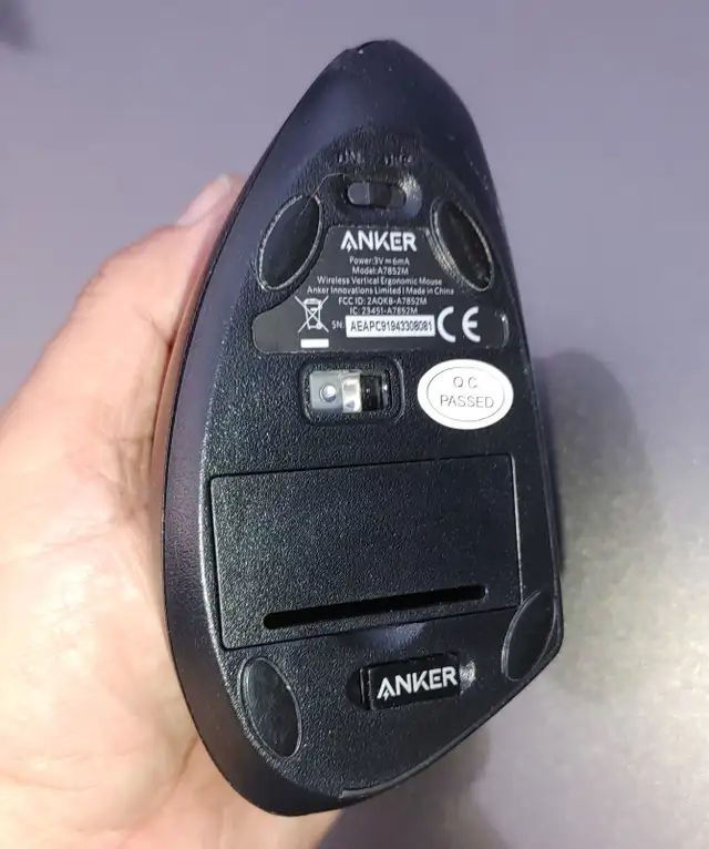 Anker 2.4G Wireless Vertical Ergonomic Optical Mouse in Mice, Keyboards & Webcams in Mississauga / Peel Region - Image 7