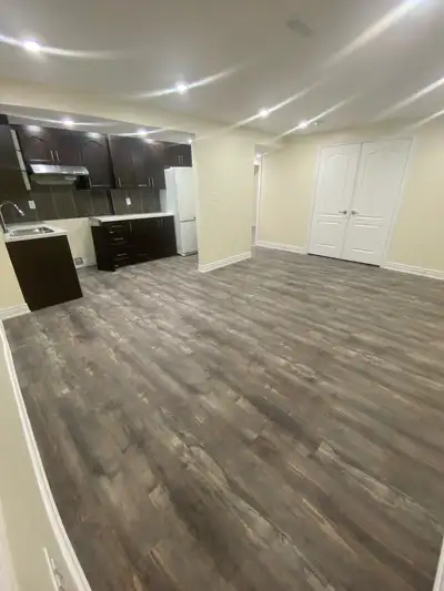 Basement rooms for rent. 1 parking available. Move in from September.