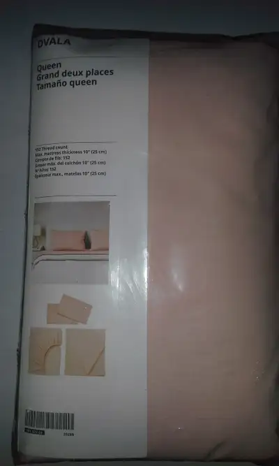 Ensemble de draps grand deux places / Queen bed sheet set, View more