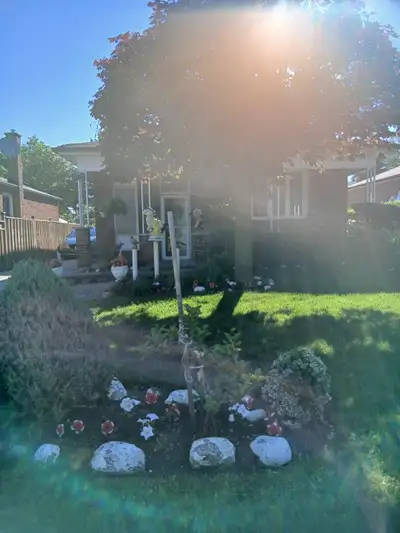 Please call 647-716-3171 to book a viewing. Cozy and fully private bachelor apartment in a great are...