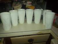 7 verres milk glass vintage