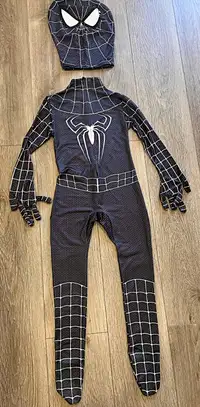 Brand new black Spiderman toddler boys costume 4/5Y